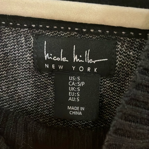 Nicole Miller Black and White Floral Sweater - Picture 2 of 5